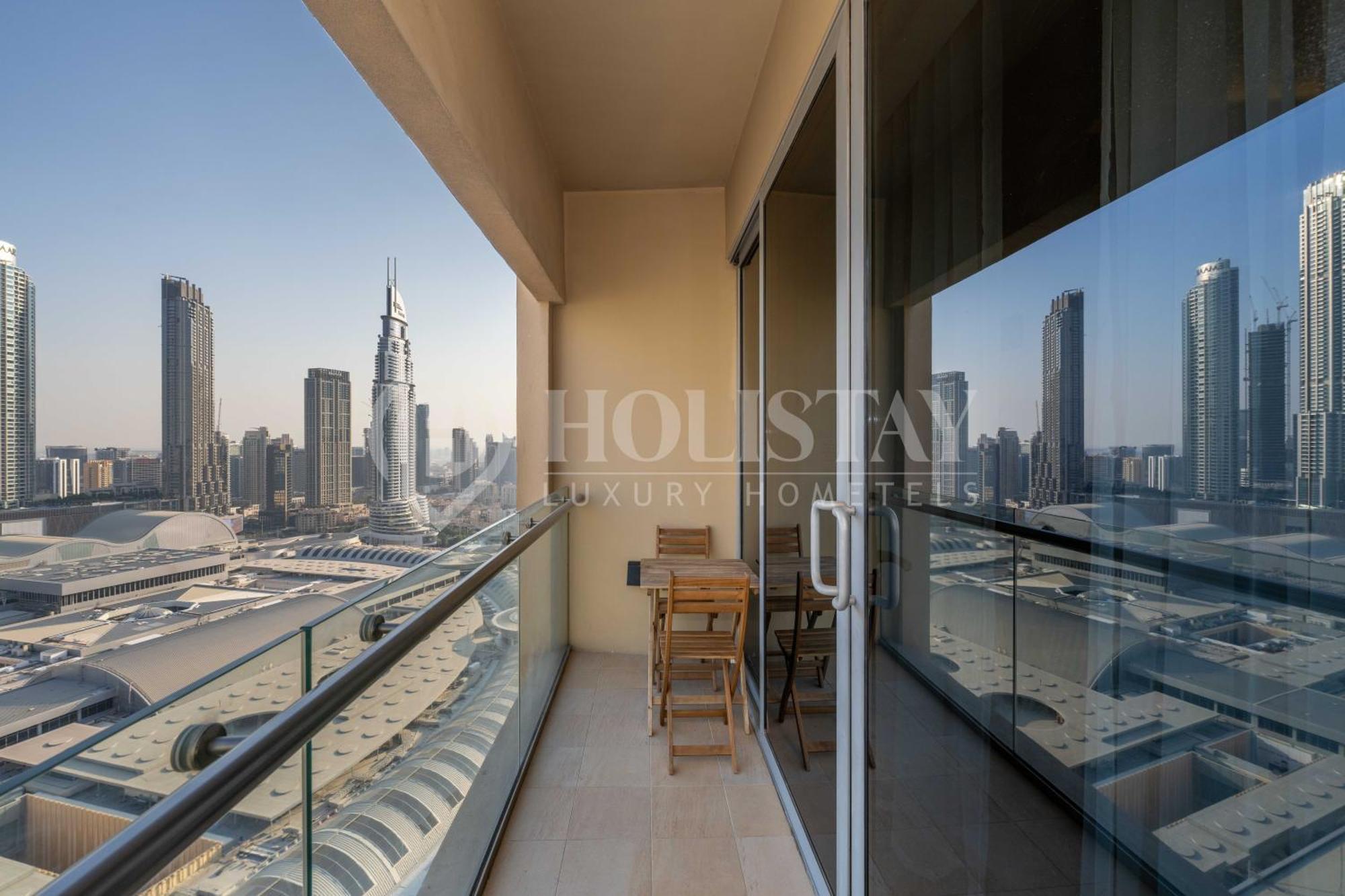 Апартаменти Holistay Luxury Homes - Burj Khalifa View - Direct Access Mall Дубай
