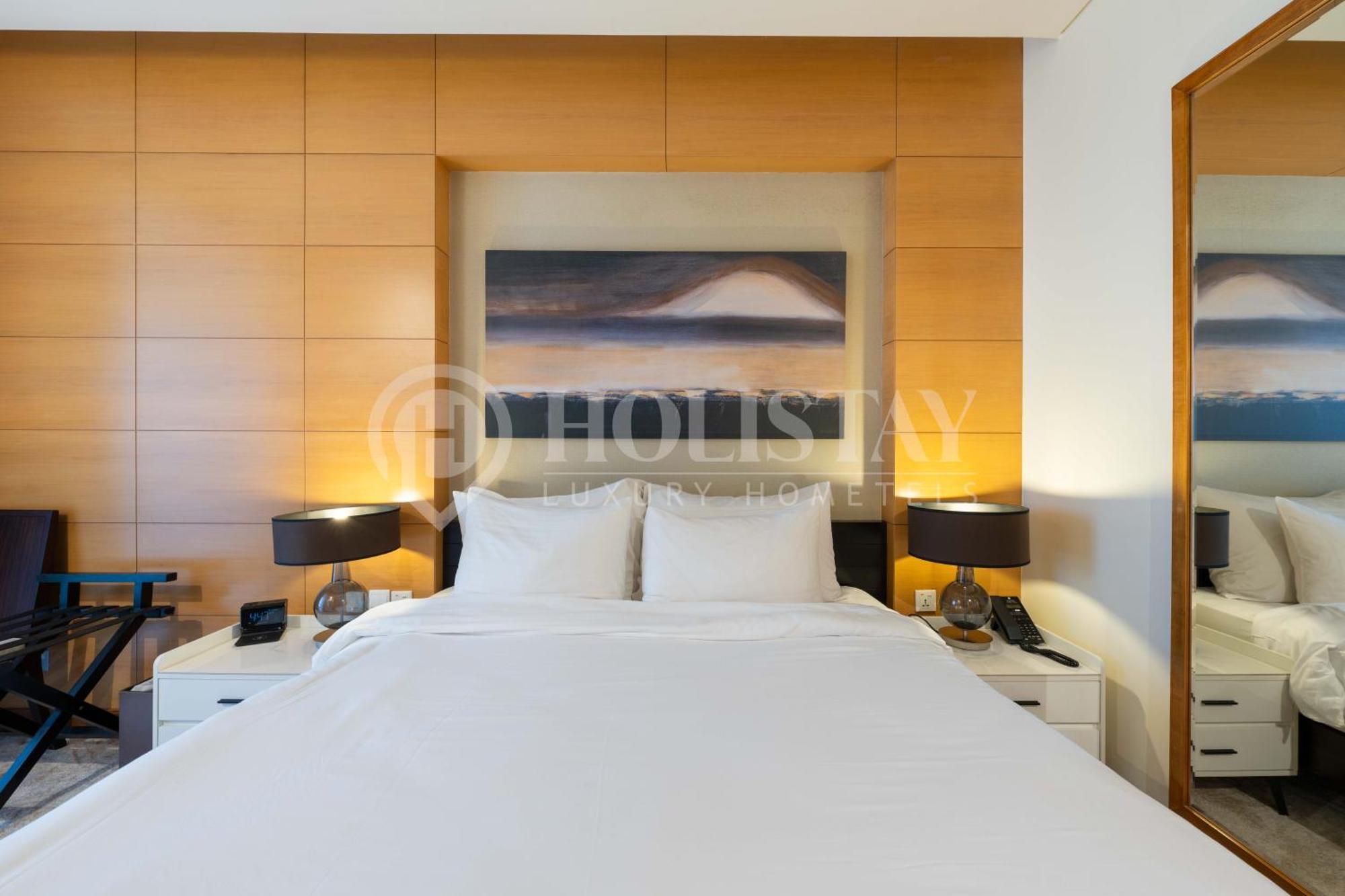 Апартаменти Holistay Luxury Homes - Burj Khalifa View - Direct Access Mall *