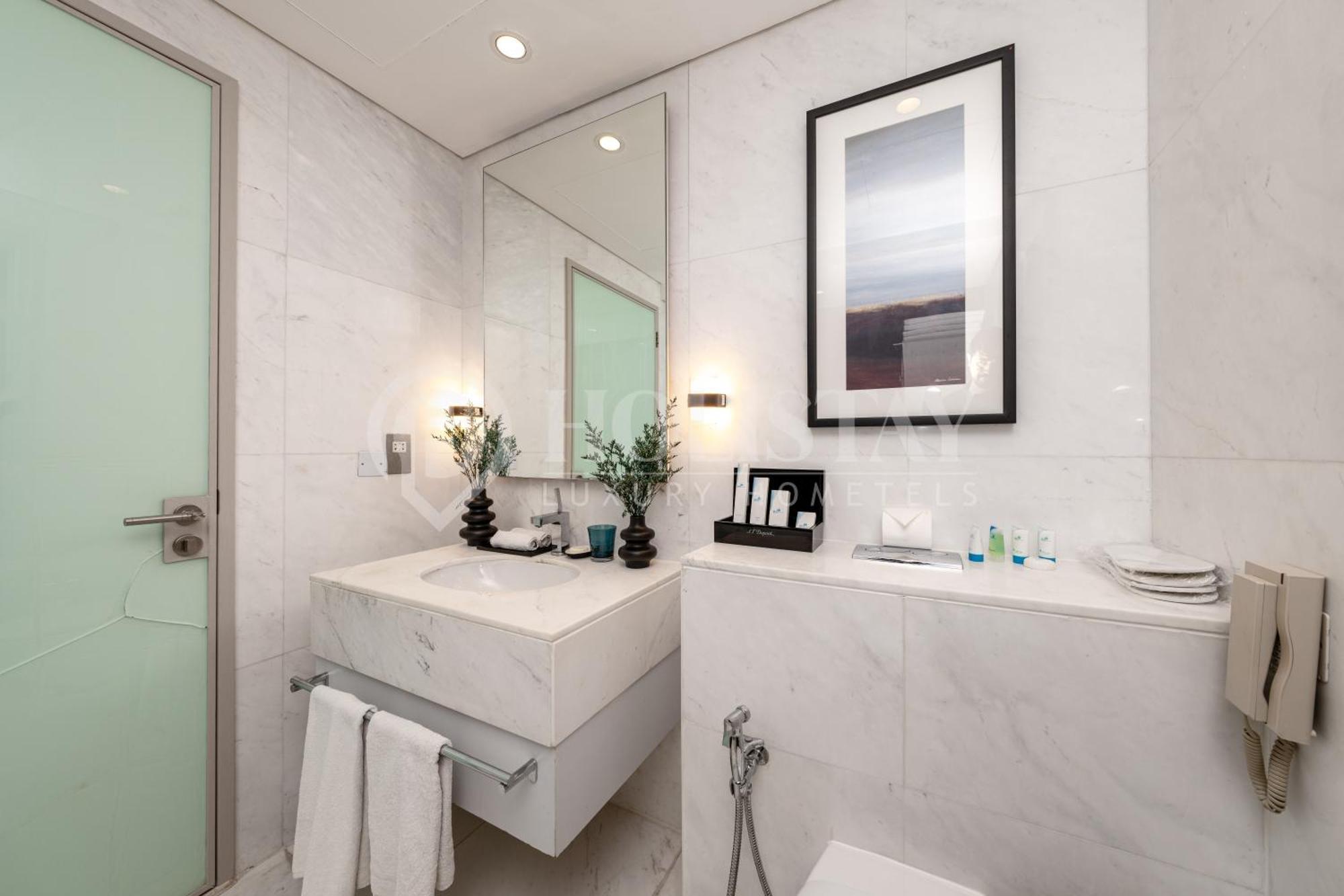 Апартаменти Holistay Luxury Homes - Burj Khalifa View - Direct Access Mall