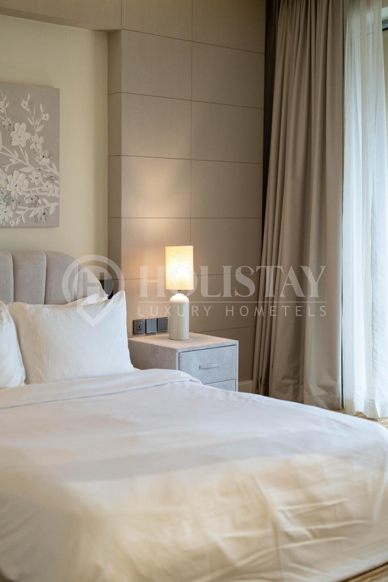 Holistay Luxury Homes - Burj Khalifa View - Direct Access Mall Апартаменти *