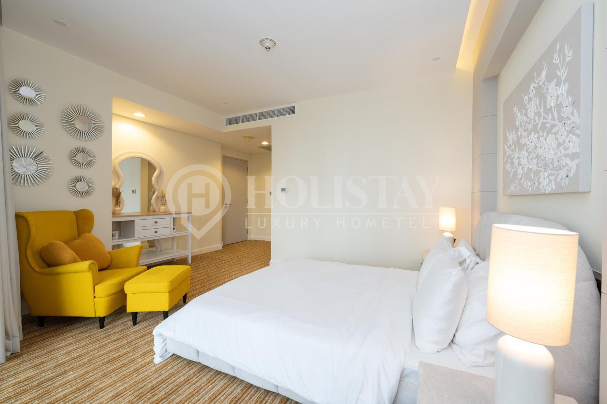 Апартаменти Holistay Luxury Homes - Burj Khalifa View - Direct Access Mall Дубай