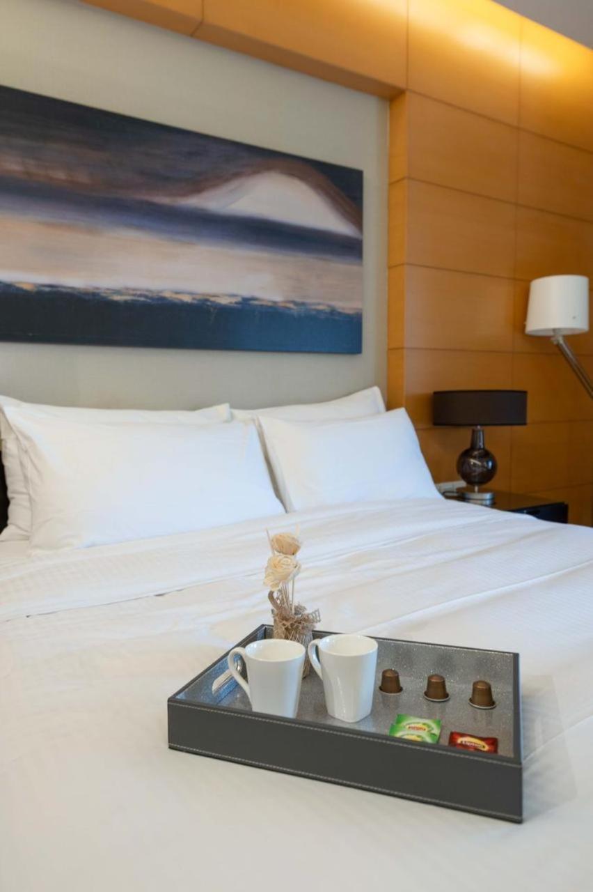 Holistay Luxury Homes - Burj Khalifa View - Direct Access Mall Дубай